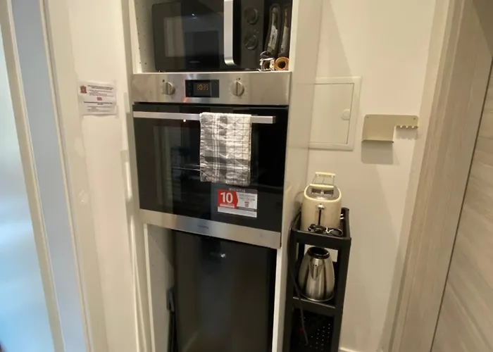 Appartement 1 - Renovierte Am Rhein - Eigenes Bad, Kueche, Wifi Coblence