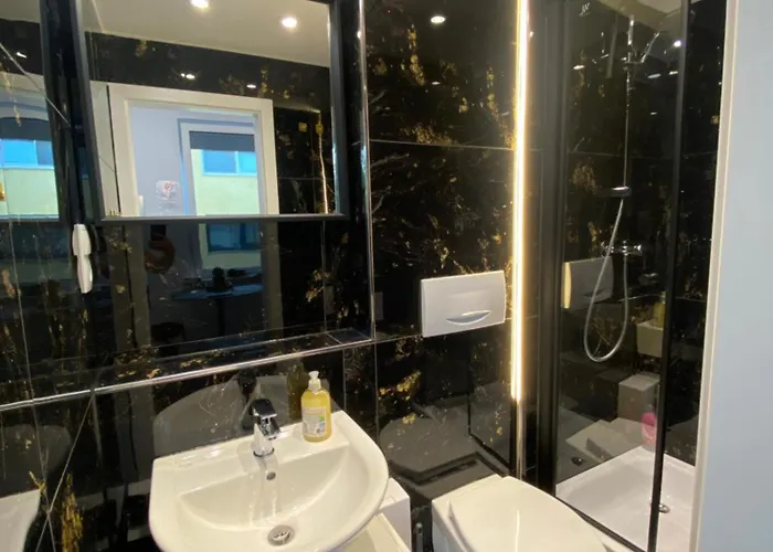 Appartement 1 - Renovierte Am Rhein - Eigenes Bad, Kueche, Wifi Coblence